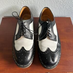 Dr. Martens 3989/59 Made in England Leather Size 10 Brogue Shoes